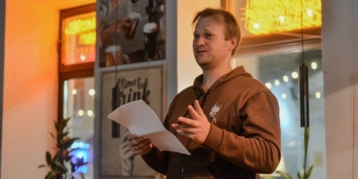 Lettura Aperta di Poesie a Tambov: Un'Opportunità per Gli Appassionati di Letteratura di Condividere la loro Passione e Creatività