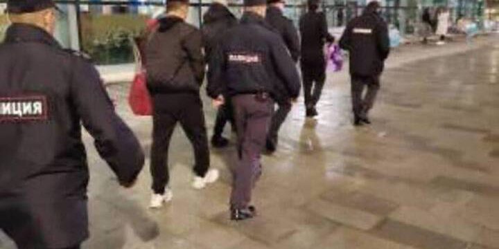 Russia intensifica il controllo migratorio: tre stranieri espulsi dalla regione di Tambov