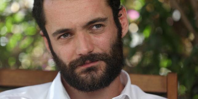 Louis Sarkozy si candida a Menton nel 2026: una sfida per il rinnovamento nella città segnata da scandali