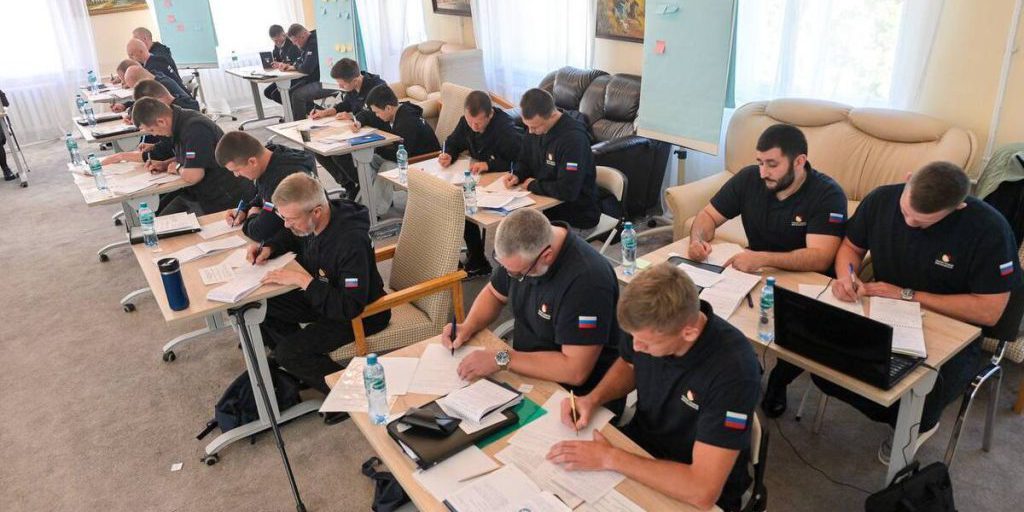 Гусев поздравил участников программы «Герои земли Воронежской»