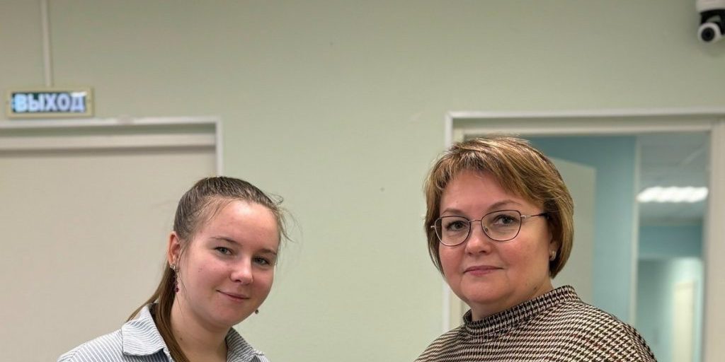 Специалисты Центра молодежных инициатив научились оказывать первую помощь в Кировске