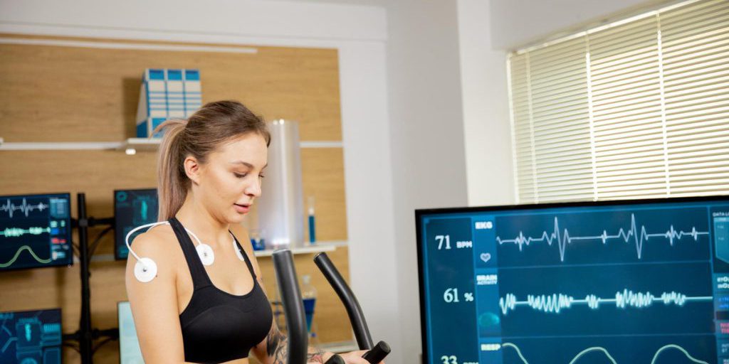 Врачи назвали норму пульса для разных возрастных групп