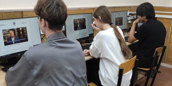 Студенты из Серпухова приняли участие в «Атомном диктанте»