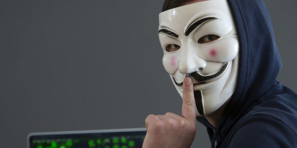 Хакеры оскорбили Трампа и Нетаньяху через громкоговорители аэропортов США и Канады