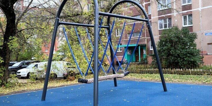 Nuova area di gioco inclusiva aperta ad Orël per promuovere l'inclusione e la diversità tra i bambini