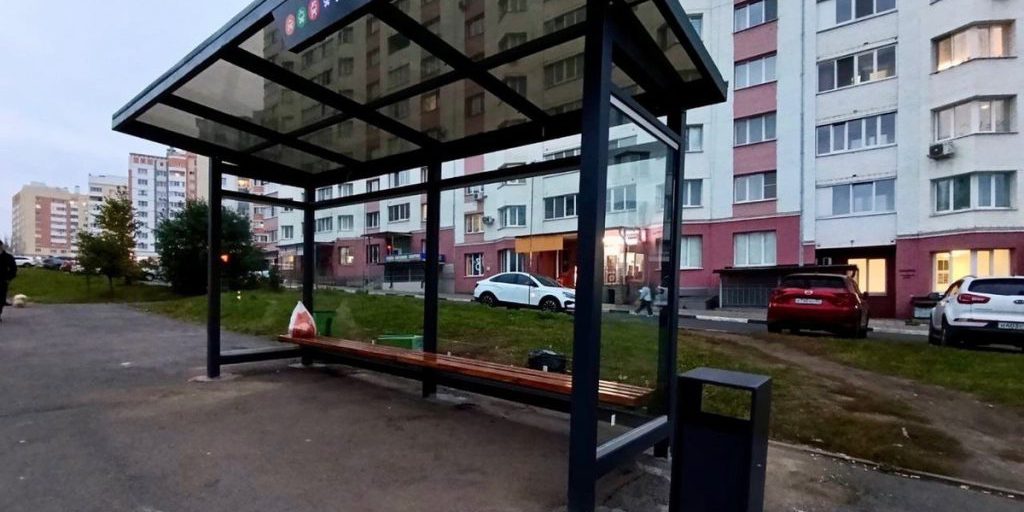 В Орле появились новые автобусные остановки