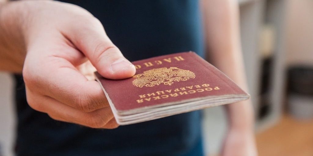 Волгоградцам объяснили, когда после пластических операций надо менять паспорт