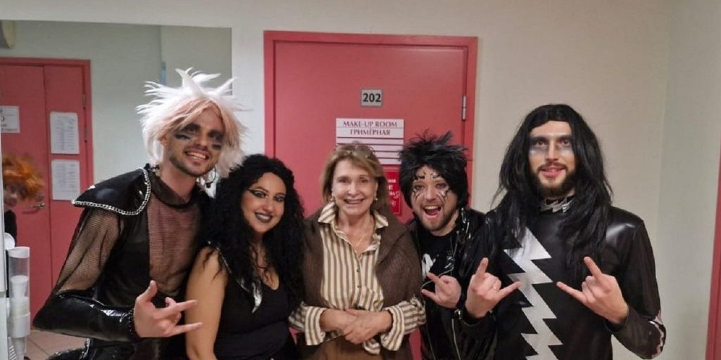 Medico Foniatria Salva le Voci degli Artisti nello Spettacolo Rock Tributo a Ekaterinburg