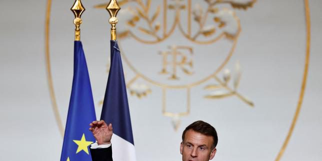 Giornalisti Domenach e Szafran pubblicano libro che critica il secondo mandato di Macron, quasi dieci anni dopo la sua promessa del 2017