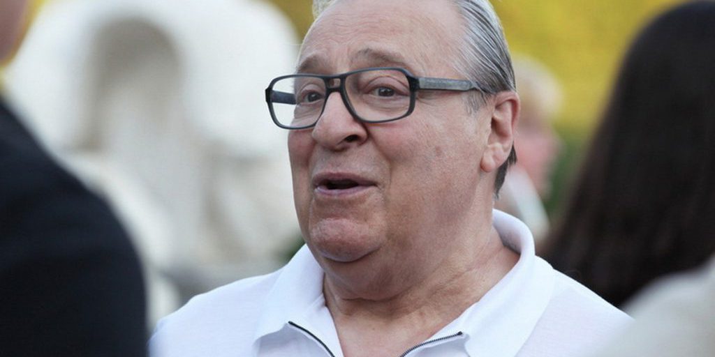 Misteriosa donna cerca di ottenere l'appartamento del defunto fratello dell'umorista Gennadij Chazanov a Mosca