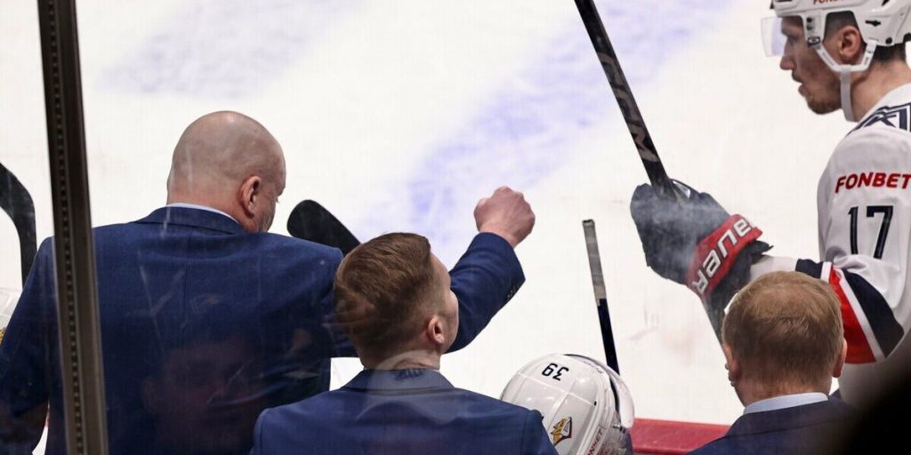 Андрей Разин игру «Металлурга» против «Сибири» назвал тяжелой