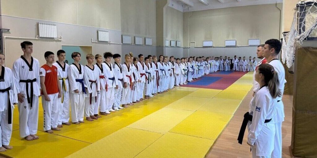 Gli sportivi di Briansk conquistano la cintura di tae kwon do con successo