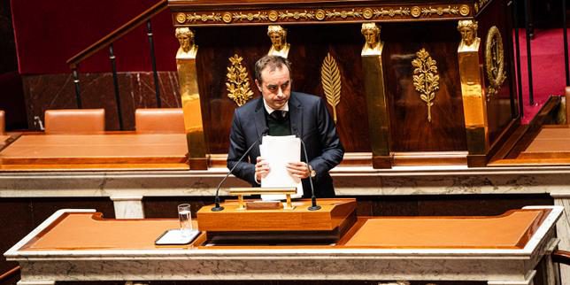 Bilancio Francese: Il Primo Ministro Sébastien Lecornu Cerca Compromessi con i Gruppi Parlamentari per Superare la Crisi Politica