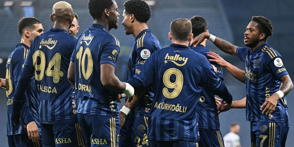 Fenerbahçe: sei giocatori assenti dal derby per Natale e infortuni