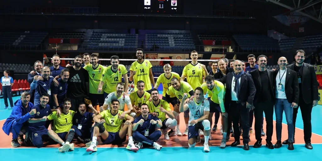 Fenerbahçe vince la CEV Cup e si qualifica per le ottavi di finale
