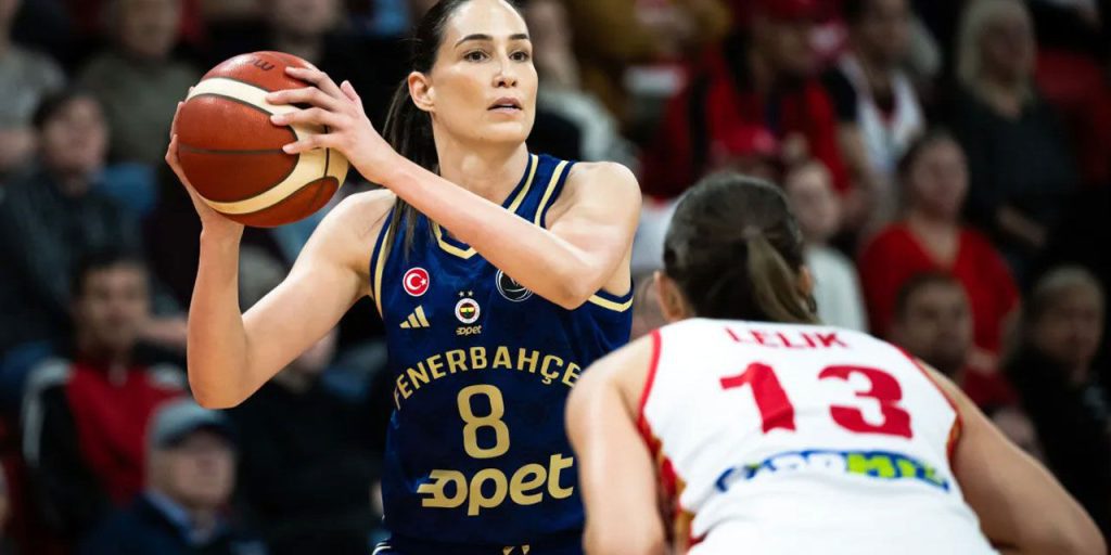 Fenerbahçe, Avrupa'da galibiyetle başladı