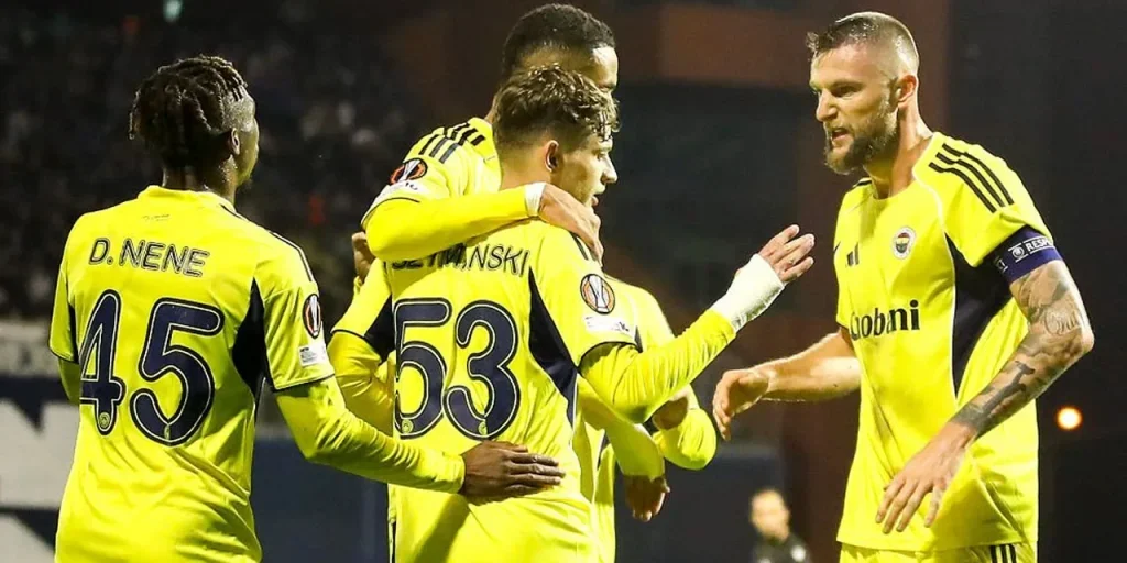 Sebastian Szymanski lascia Fenerbahçe per il Rennes