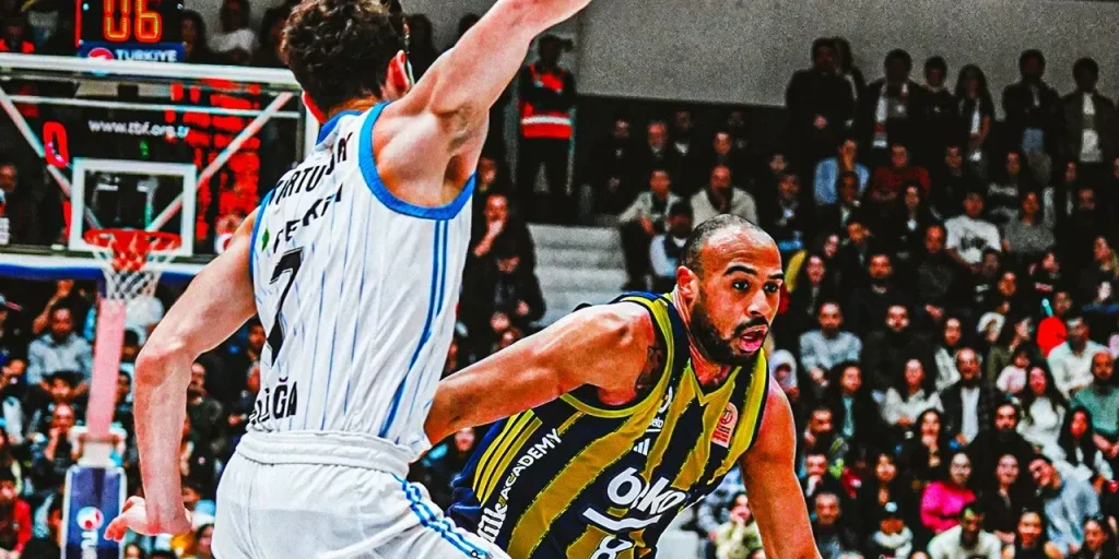 Fenerbahçe Beko vince in trasferta contro Aliağa Petkimspor 78-70
