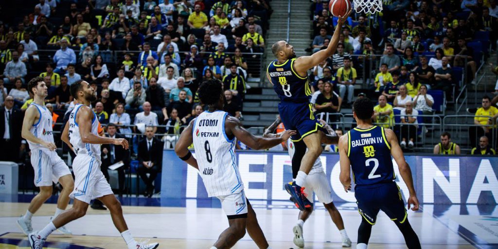 Fenerbahçe Beko evinde farklı kazandı