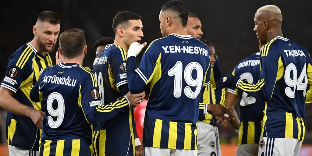 Fenerbahçe intende liberare tre posti per giocatori stranieri