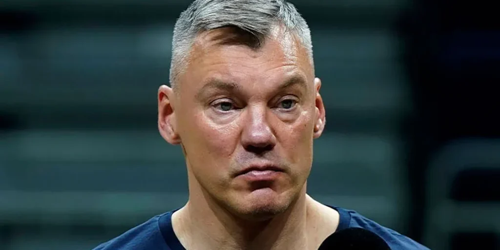 Jasikevicius assente dal match contro Anadolu Efes per lutto familiare
