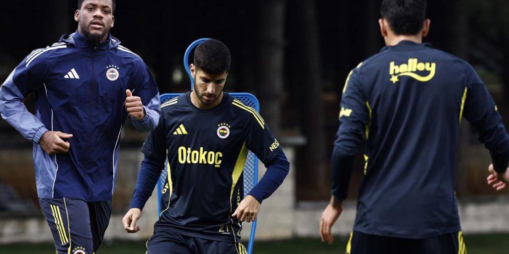 Il Fenerbahçe si prepara al ritorno di Jhon Duran: cosa significa per la squadra e per la stagione