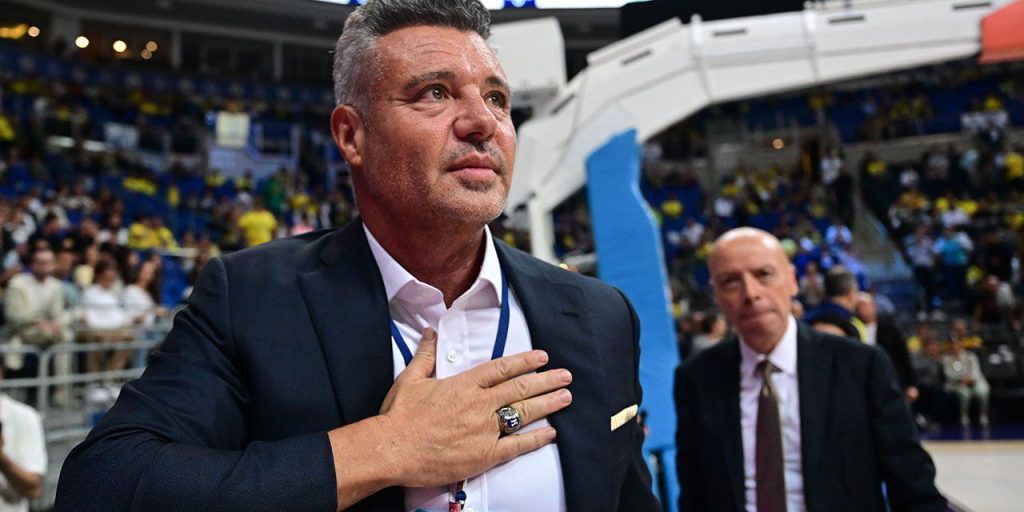 Fenerbahçe'de Sadettin Saran'ın 2. kupa zaferi: Çok gurur duyuyorum