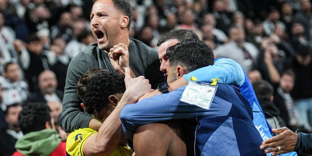 Tedesco commenta la vittoria del Fenerbahçe contro il Beşiktaş: "Non mi interessano le dichiarazioni dei rivali"