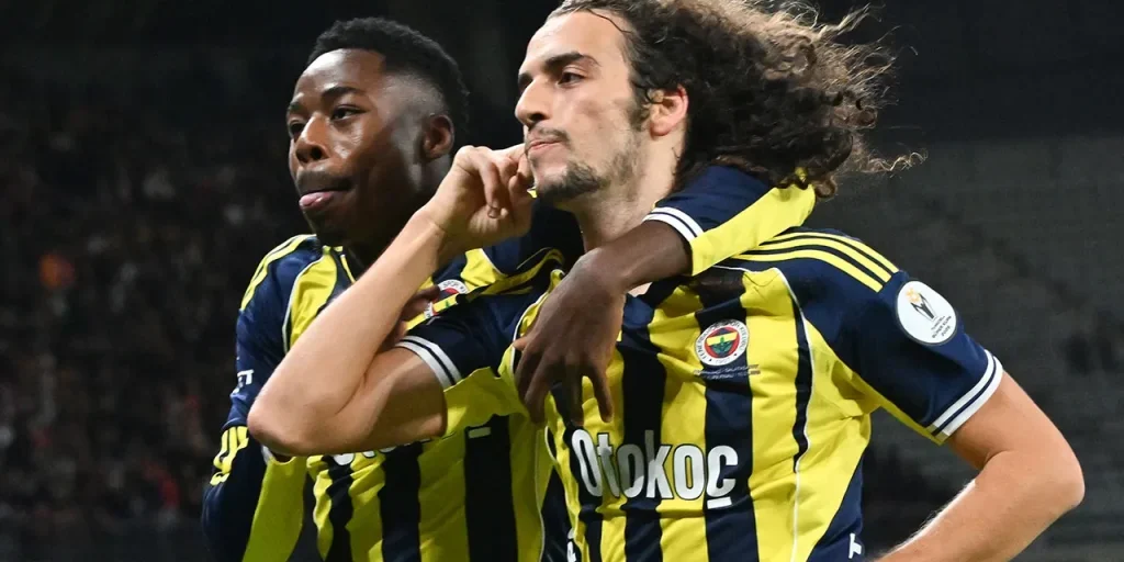 Anthony Musaba subisce un imprevisto nella partita di Fenerbahçe contro Beyoğlu Yeni Çarşı