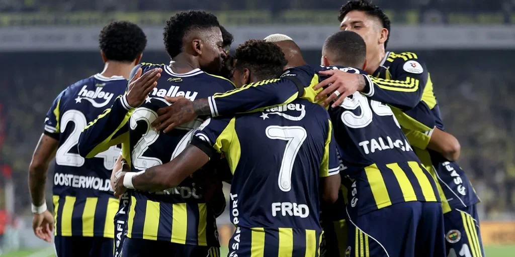 Edson Alvarez rifiuta l'offerta di trasferimento dal Messico mentre è in prestito al Fenerbahçe