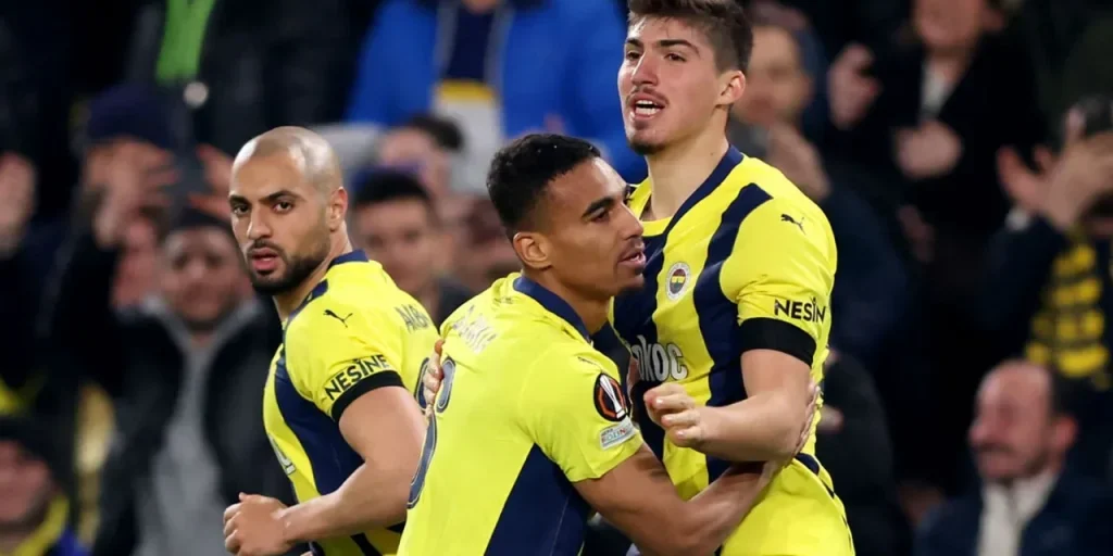 Alexander Djiku: dal Fenerbahçe al Spartak Mosca e richiesta di trasferimento a Beşiktaş tramite il suo manager