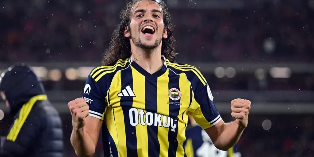 Guendouzi segna gol decisivo nella prima partita con il Fenerbahçe, porta la vittoria 2‑0 contro il Galatasaray