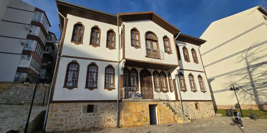 Museo di calligrafia dedicato a Fenni Efendi: 310 opere in arrivo