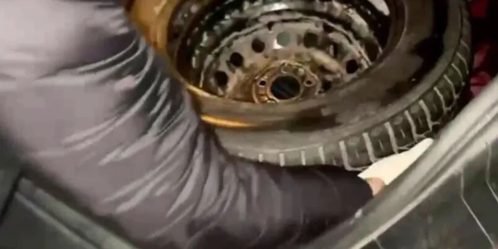 Arrestato a Sakarya un ex membro del gruppo terroristico FETÖ/PDY con un chilo di droga