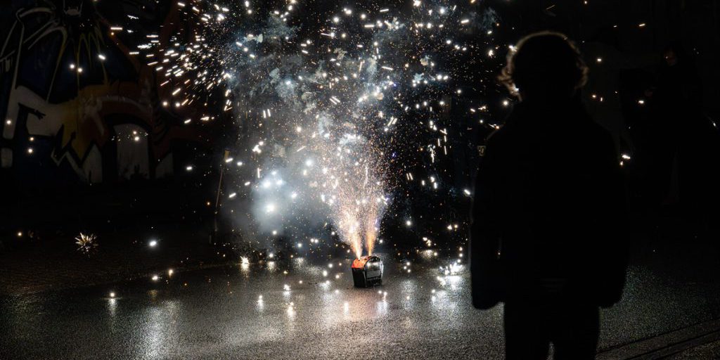 Tragedie a Capodanno in Germania: morti per uso improprio di fuochi d'artificio in North Rhine-Westphalia