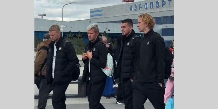 Футболисты «Ленинградца» прилетели на Кавказ для встречи с лидером турнира