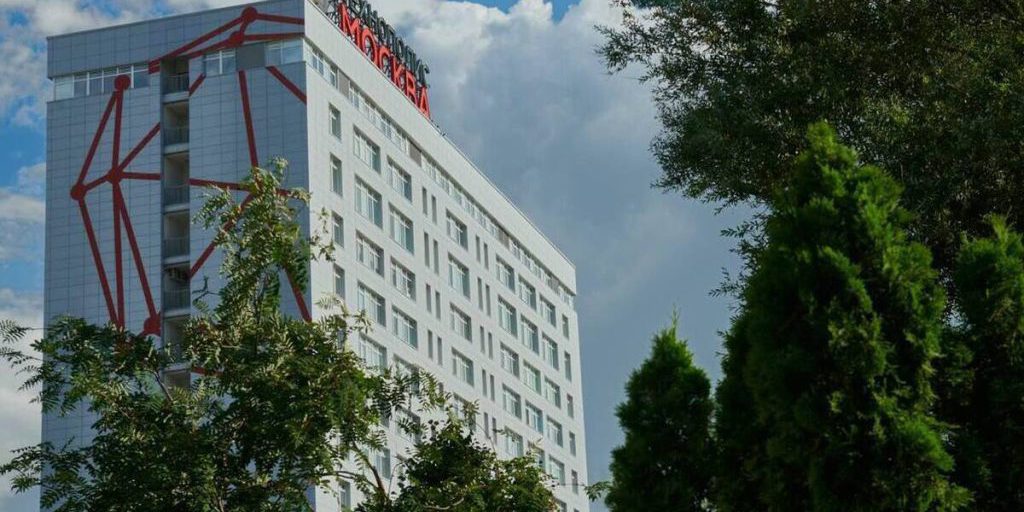 Ликсутов сообщил о применении в Арктике дорожных плит из переработанных шин