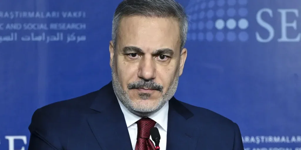 Fidan avverte YPG: nessun paese può avere due gruppi armati