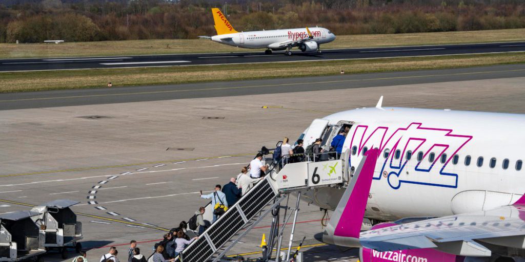 Chiusura di Eurowings all'aeroporto di Dortmund: impatto sulla connettività aerea e sull'economia locale
