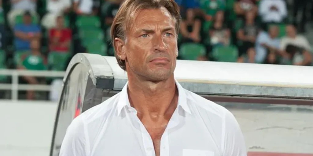 Herve Renard interrompe conferenza stampa per rispettare l'ezan in Arabia Saudita