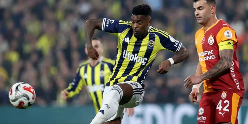 Derby Galatasaray-Fenerbahçe: orario spostato alle 18:45 per motivi meteorologici