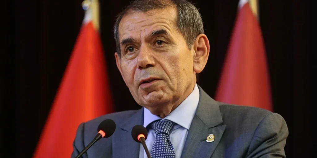 Galatasaray: tifosi chiedono la dimissione di Dursun Özbek dopo l'arresto di Erden Timur