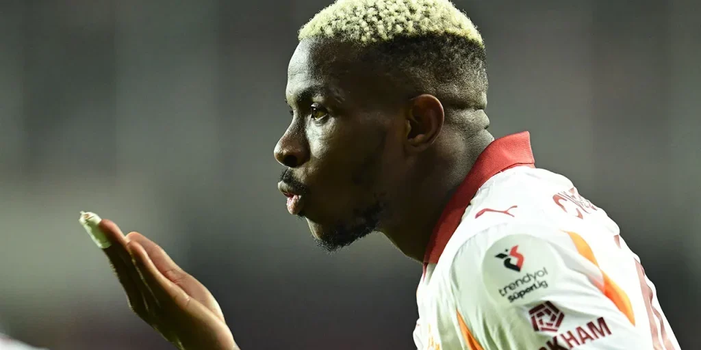 Galatasaray vince 4-1 contro Antalyaspor, Osimhen sospeso per la prossima partita