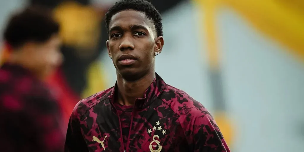 Galatasaray presenta Yaser Asprilla: primo allenamento in vista della Champions League