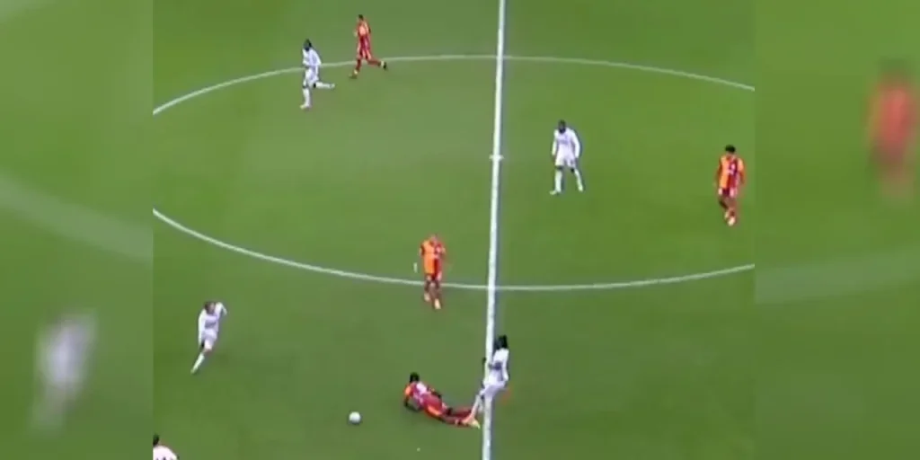 Galatasaray protesta contro il giudice dopo la vittoria 3‑0 su Samsunspor