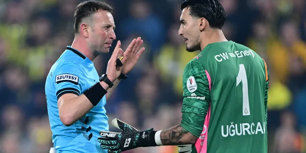 Galatasaray critica le decisioni arbitrarie dopo il pareggio 1-1 con Fenerbahçe