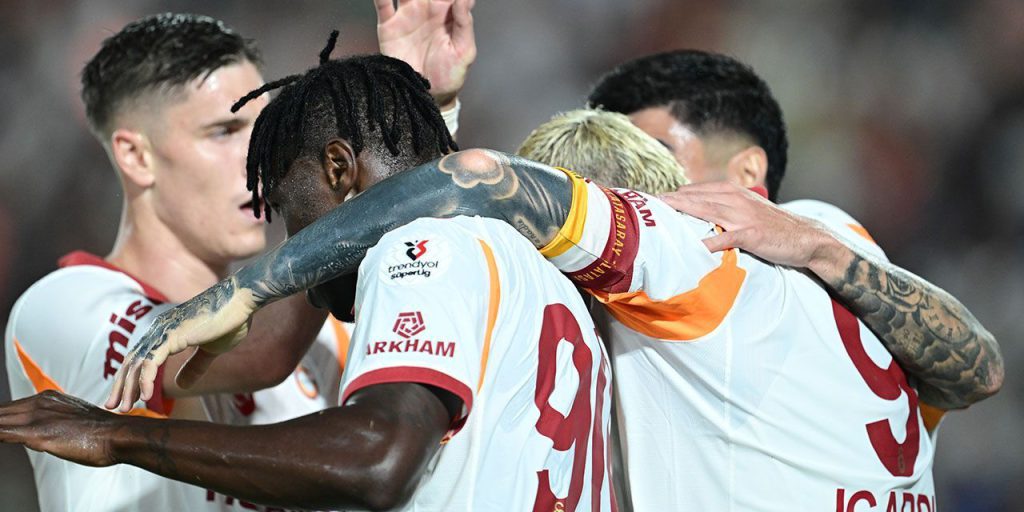 Canlı: Galatasaray, Başakşehir deplasmanında