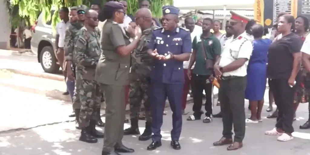 Tragedia in Gana: 6 morti e molti feriti in una calca durante la selezione dei militari