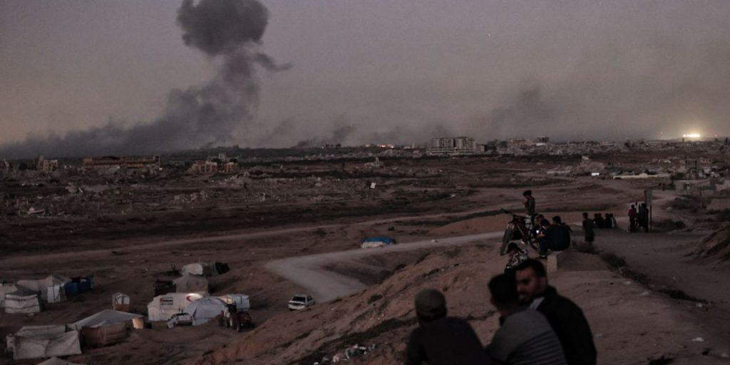 İsrail anlaşmaya rağmen Gazze'yi bombaladı! En az 4 Filistinli hayatını kaybetti