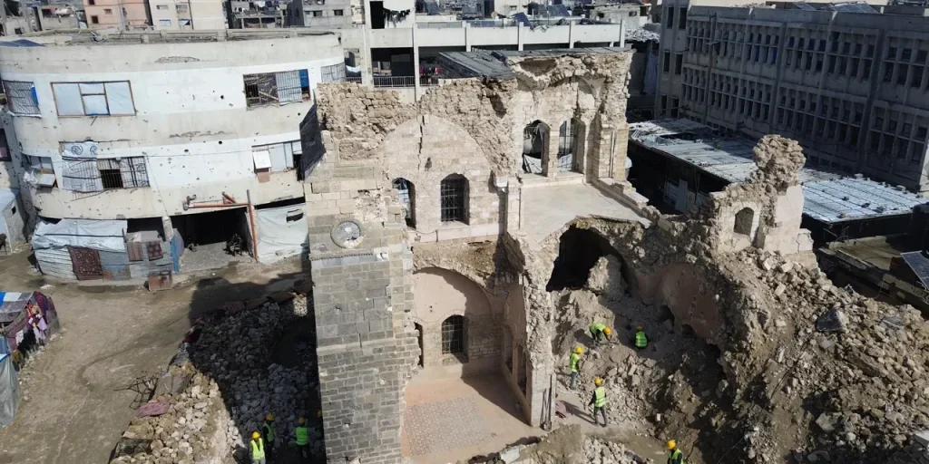 Palazzo Paşa a Gaza: 70 % distrutto e 20.000 reperti sottratti